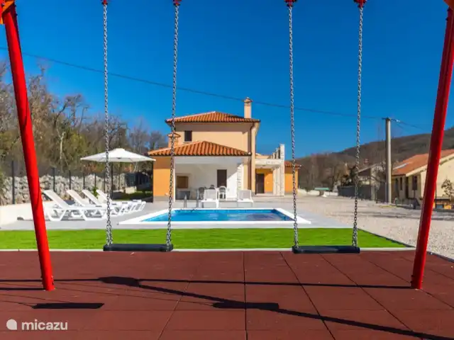 Villa Ripenda en Croacia, Istria, Labin - villa Columpios