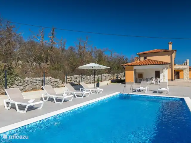 Villa Ripenda en Croacia, Istria, Labin - villa piscina