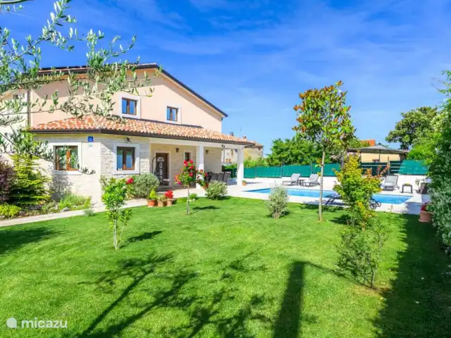 Villa SA-RA en Croacia, Istria, Brtonigla - villa La villa