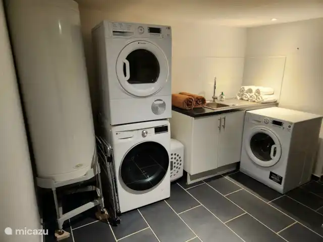 Vue Sur la Prairie  huren in Frankrijk, Dordogne, Castelnaud-la-Chapelle - vakantiehuis Wasruimte souterrain verdieping