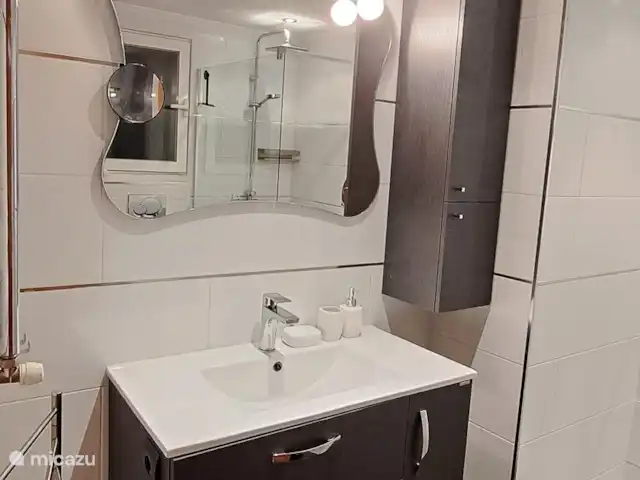 Plage de 400m + terrain de padel + 2 piscines | Espagne, Costa Blanca, Albir - appartement Salle de bain attenante, chambre 1