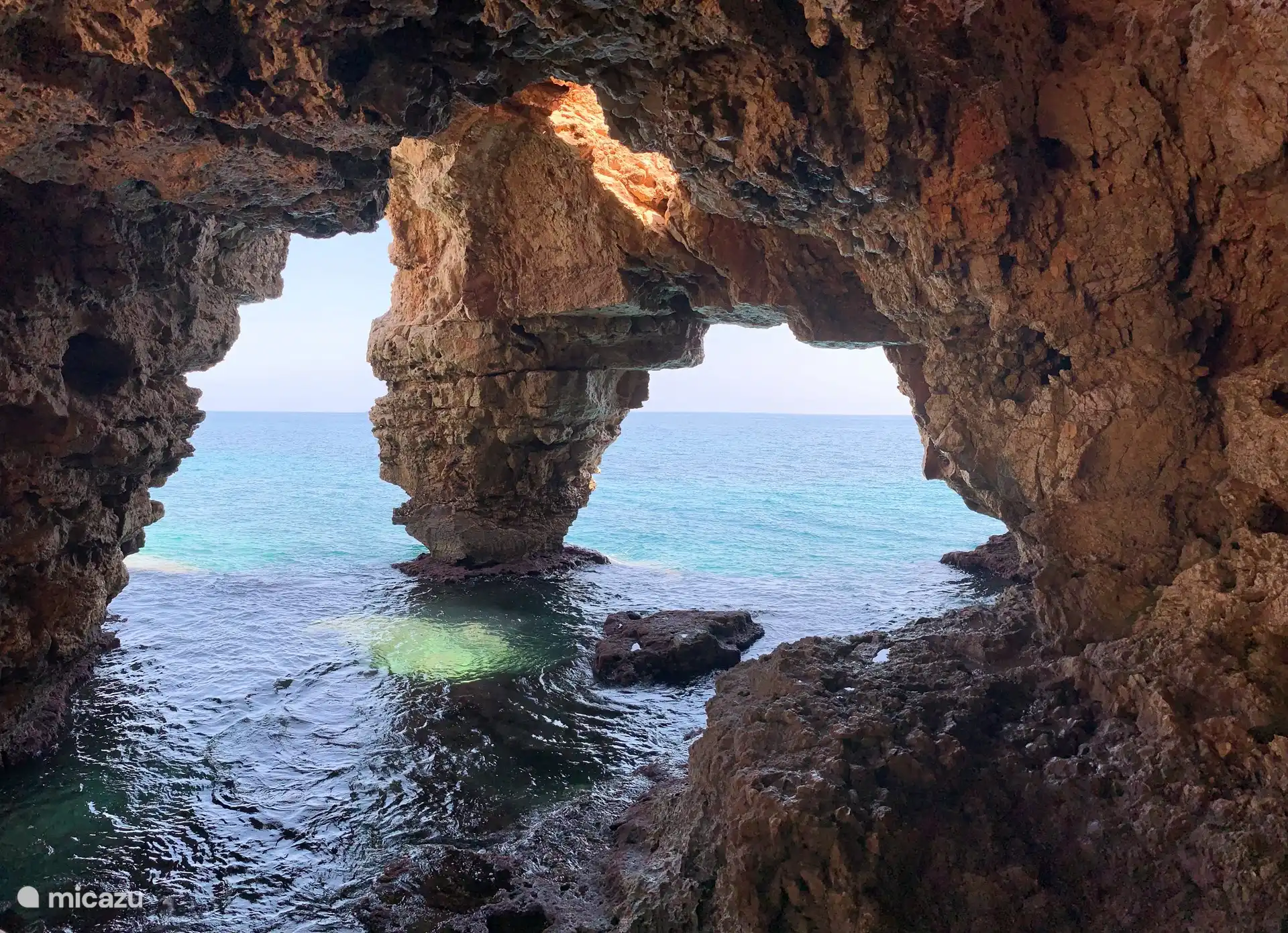 Cueva de los Arcos