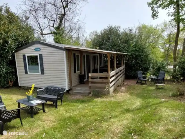 Château le Verdoyer  en Francia, Dordoña, Champs-Romain - mobil home / caravana Château le Verdoyer  en Francia, Dordoña, Champs-Romain - mobil home / caravana