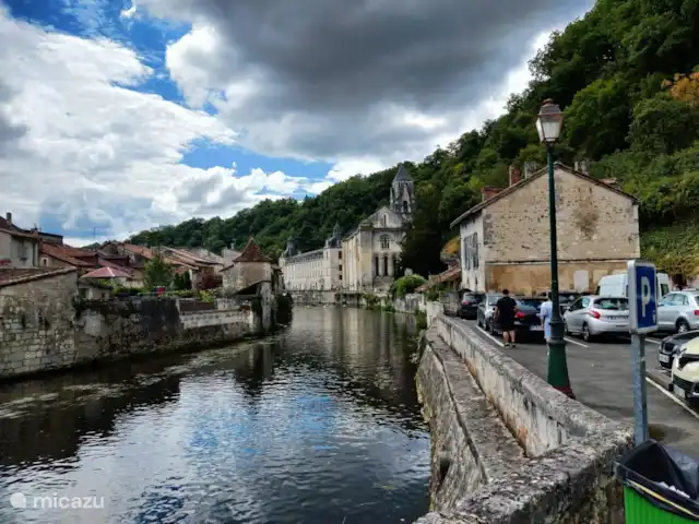 Château le Verdoyer  en Francia, Dordoña, Champs-Romain - mobil home / caravana Brantomo