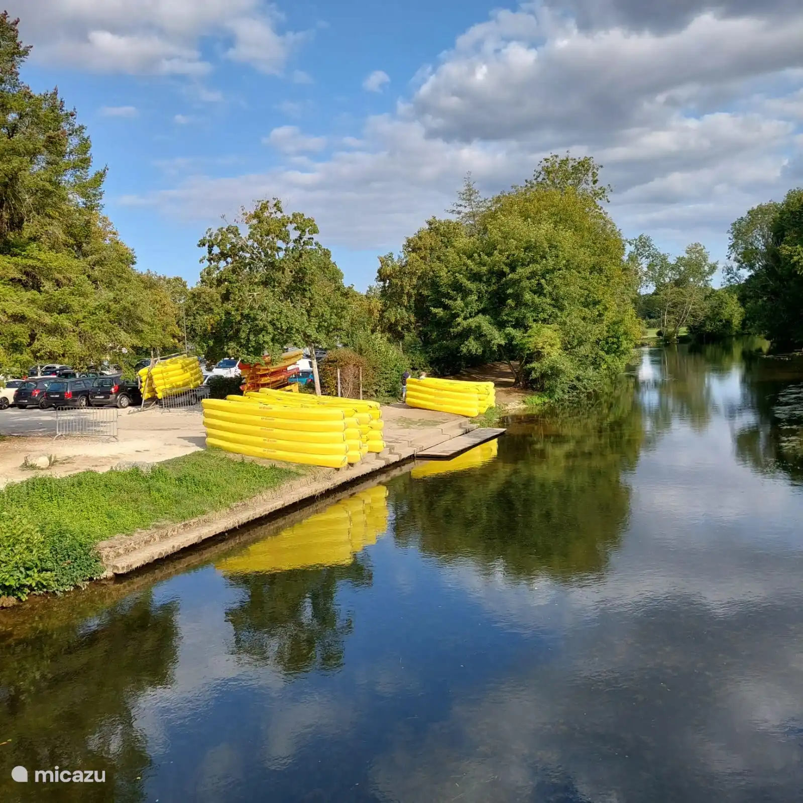 Brantome, muy agradable para alquilar una canoa y pedalear por Brantome, tambi&#233;n se puede utilizar un paseo en barco con un barco tur&#237;stico