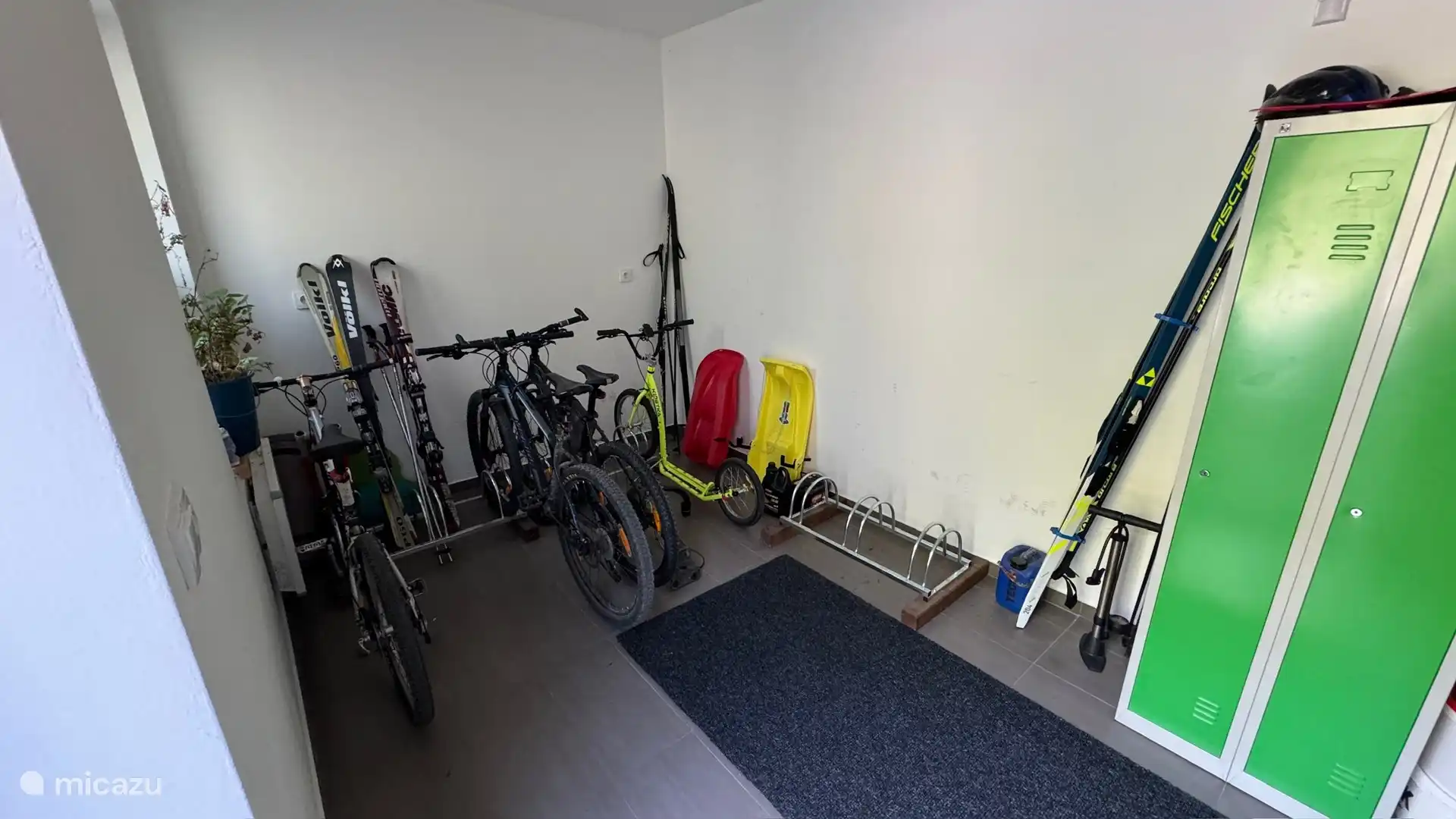 Local à skis et vélos