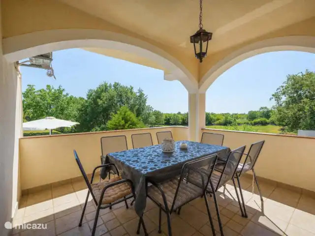 Villa Sara en Croacia, Istria, Porec - villa Balcón + Terraza + Mesa