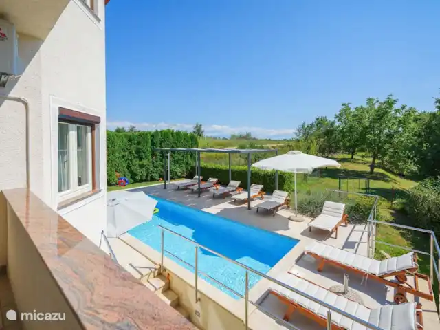 Villa Sara en Croacia, Istria, Porec - villa piscina