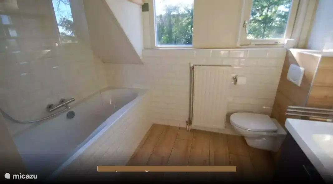 Berg & Bos Haus B&B13, Badezimmer oben