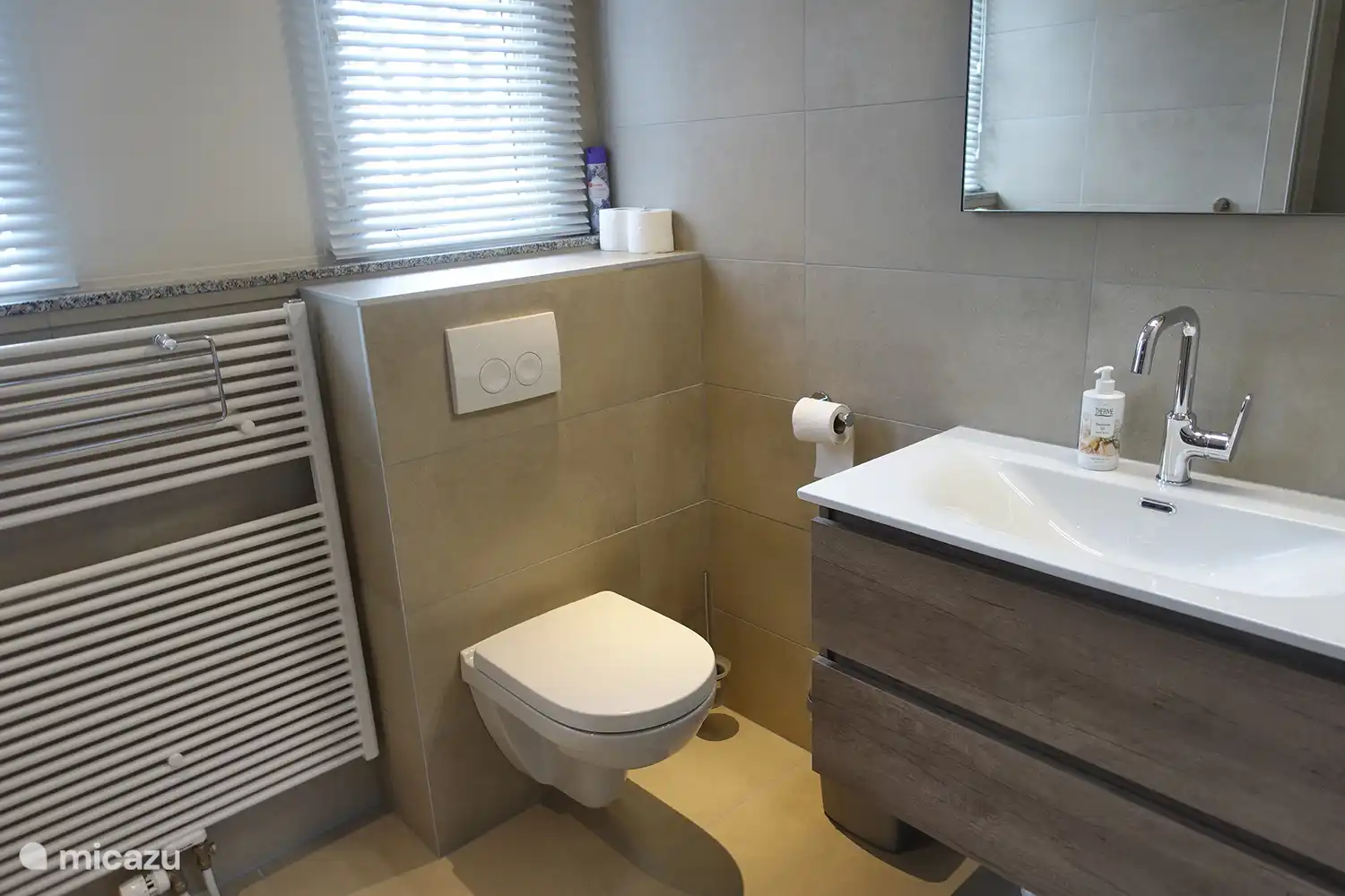 Salle de bain à l’étage Buitenplaats, Berg en Bos, cottage 15