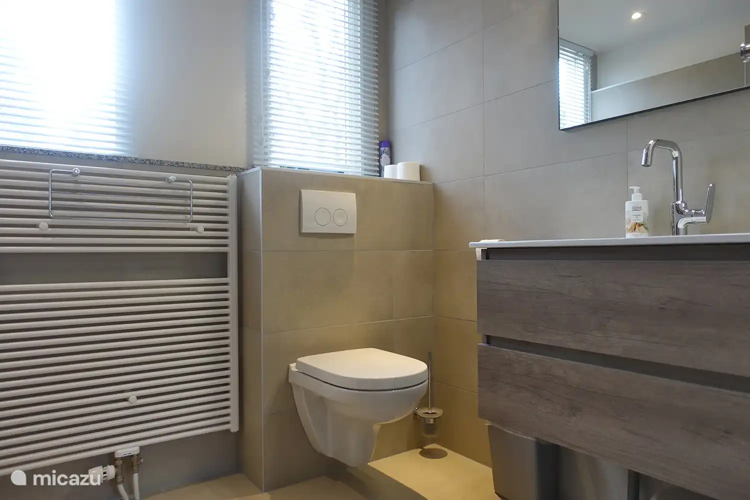 Salle de bain à l’étage Buitenplaats, Berg en Bos, cottage 15