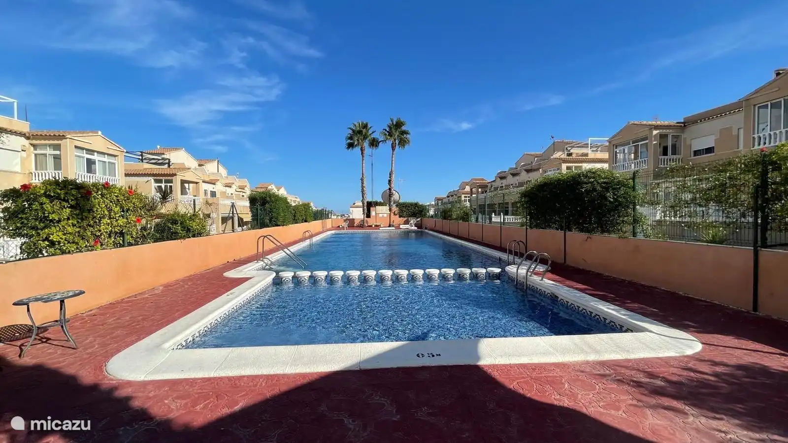 Gemeinschaftspool mit Kinderbecken