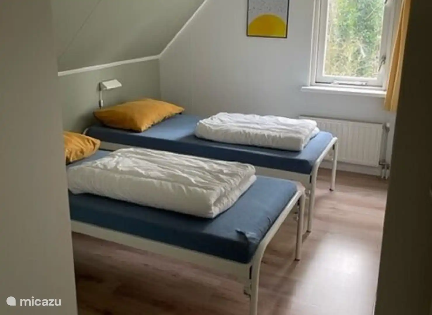 Berg & Bos House B&B43, etwa vier identische Schlafzimmer im Obergeschoss