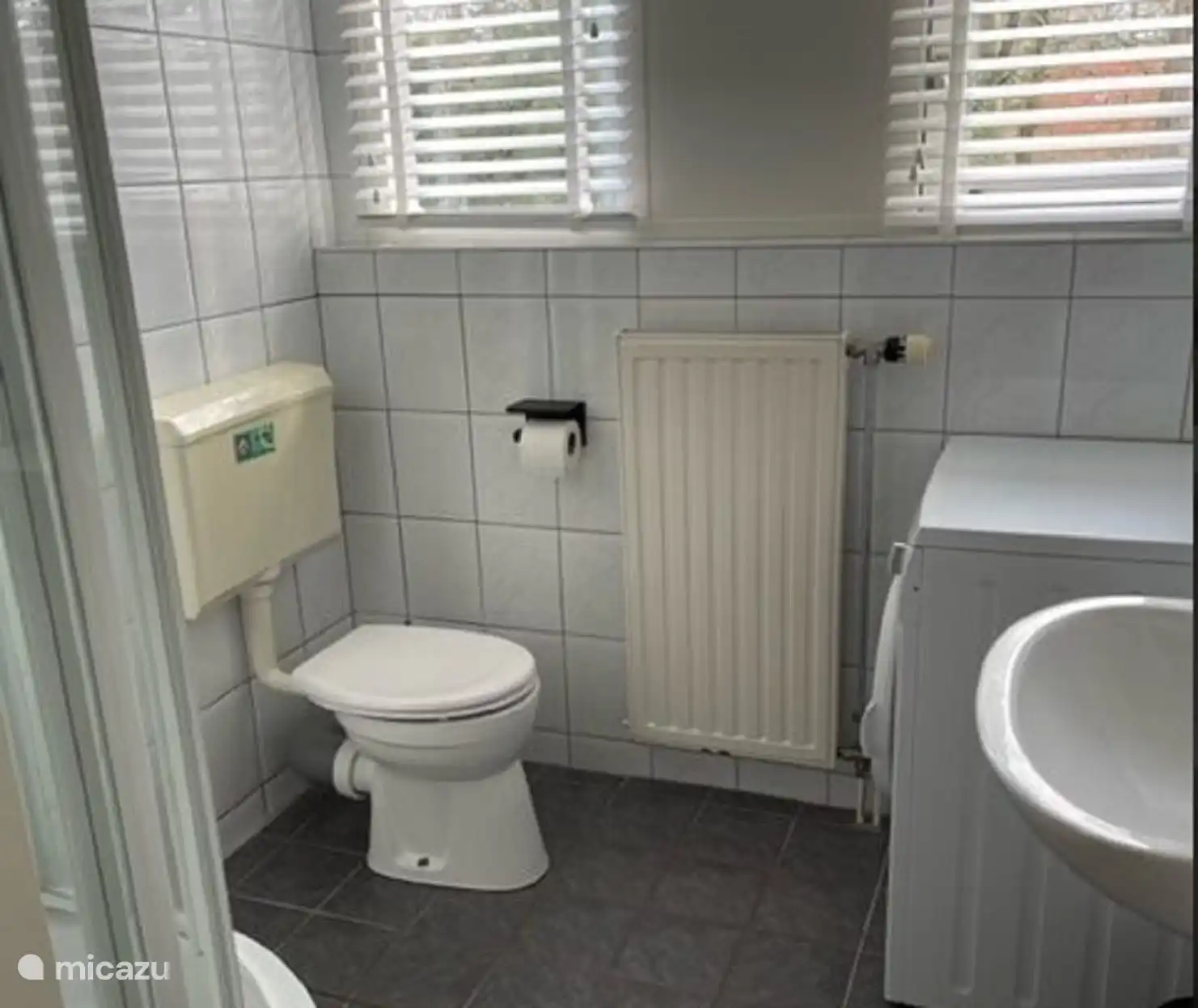 Berg & Bos House B&B43, Badezimmer über der Toilette 