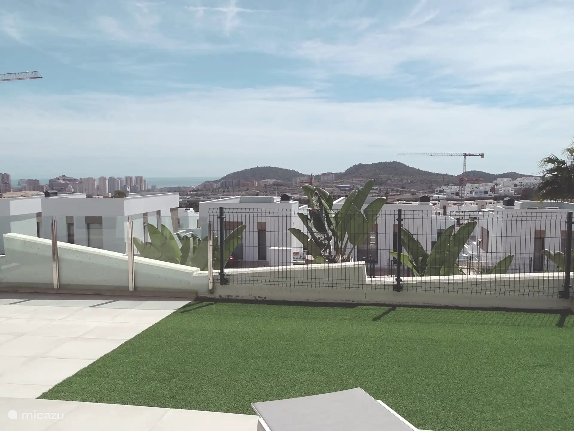 Terraza privada muy espaciosa con vistas