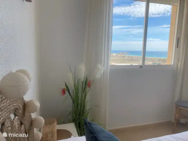Votre refuge secret avec vue sur la mer  | Espagne, Costa Cálida, Mazarrón - appartement Belle vue sur la mer et la montagne depuis la fenêtre de la chambre principale.