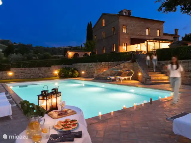 Maison de campagne de Collerovere  | Italie, Marche, Sant'Angelo in Pontano - villa Piscine de nuit