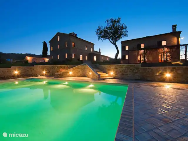 Maison de campagne de Collerovere  | Italie, Marche, Sant'Angelo in Pontano - villa Piscine de nuit