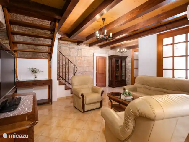 villa en Croacia, Istria, Zminj – Villa Stauri Salón
