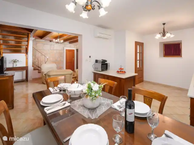 villa en Croacia, Istria, Zminj – Villa Stauri Salón