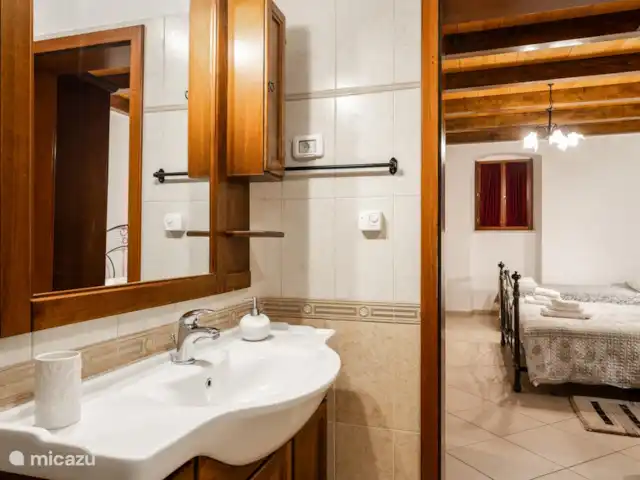 villa en Croacia, Istria, Zminj – Villa Stauri baño