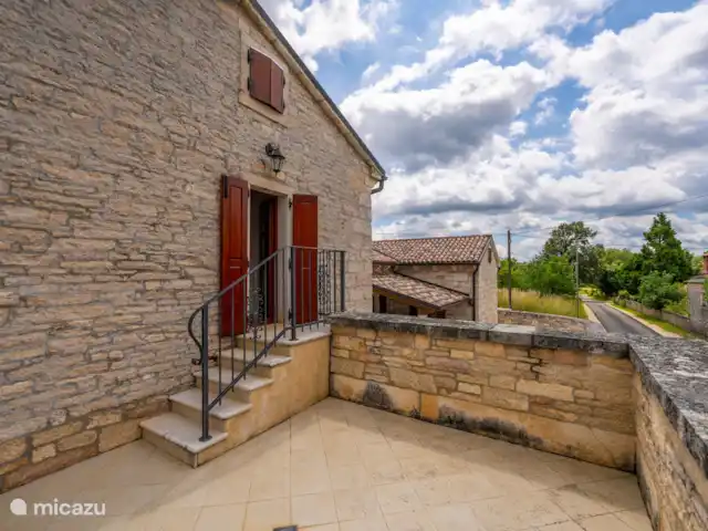 villa en Croacia, Istria, Zminj – Villa Stauri terraza