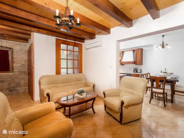villa en Croacia, Istria, Zminj – Villa Stauri Salón