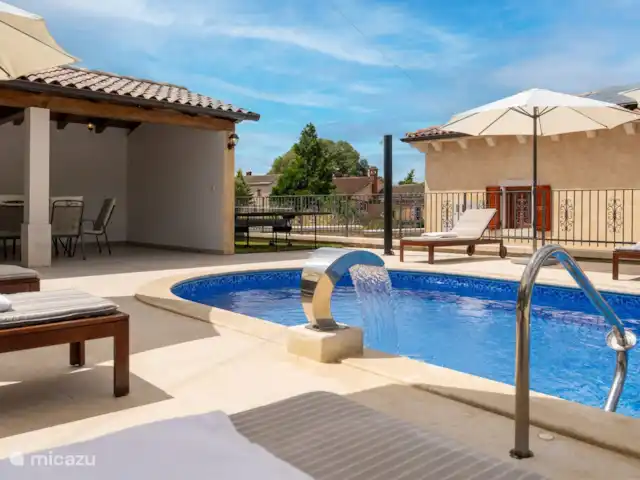 villa en Croacia, Istria, Zminj – Villa Stauri piscina