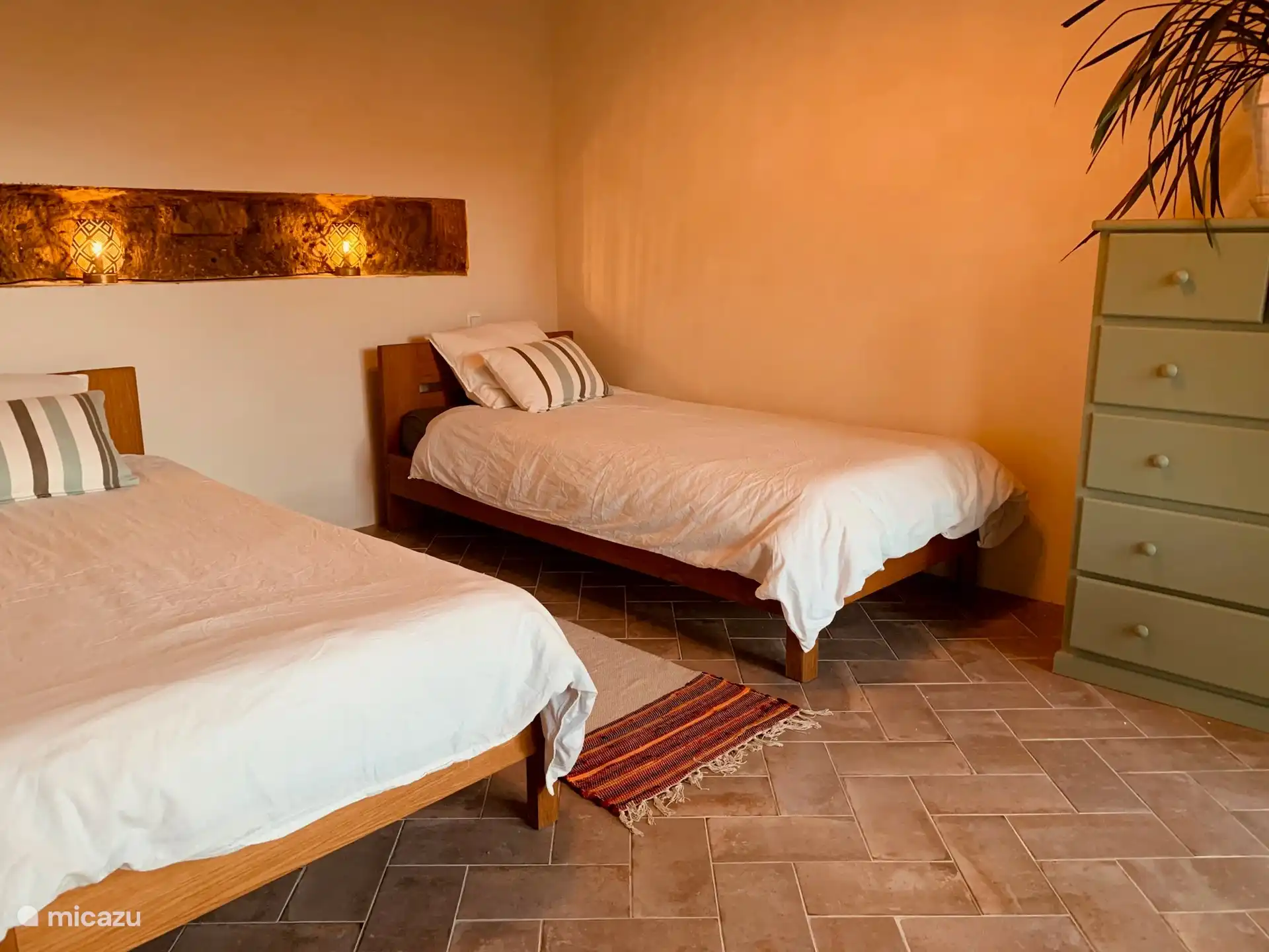 Schlafzimmer 2 mit zwei Einzelbetten