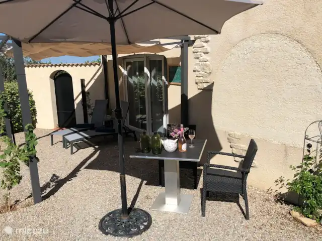 Location de Vacances France, Hérault, Oupia, chambres d'hôtes - Marie Jean chambre Le Vignoble Terrasse extérieure