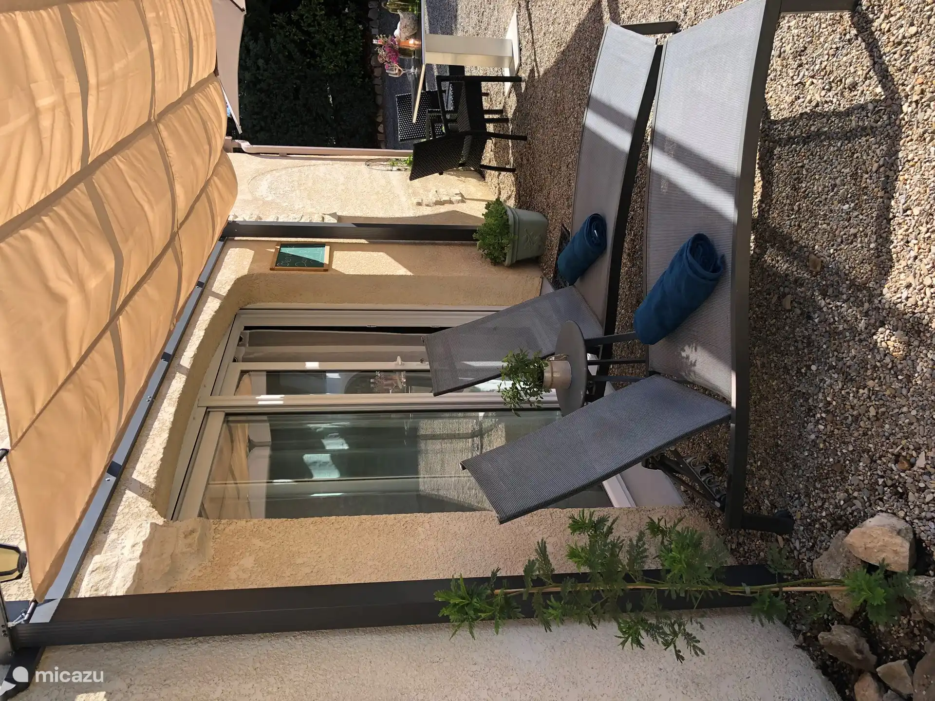 Poolbettlaken zur Verfügung gestellt 