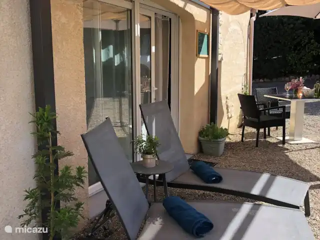 Location de Vacances France, Hérault, Oupia, chambres d'hôtes - Marie Jean chambre Le Vignoble Draps de piscine fournis