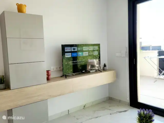 Location de Vacances Espagne, Costa Blanca, Orihuela Costa, penthouse - Amanecer de Luxe  Profitez de regarder la télévision sur les chaînes espagnoles, anglaises, flamandes et néerlandaises