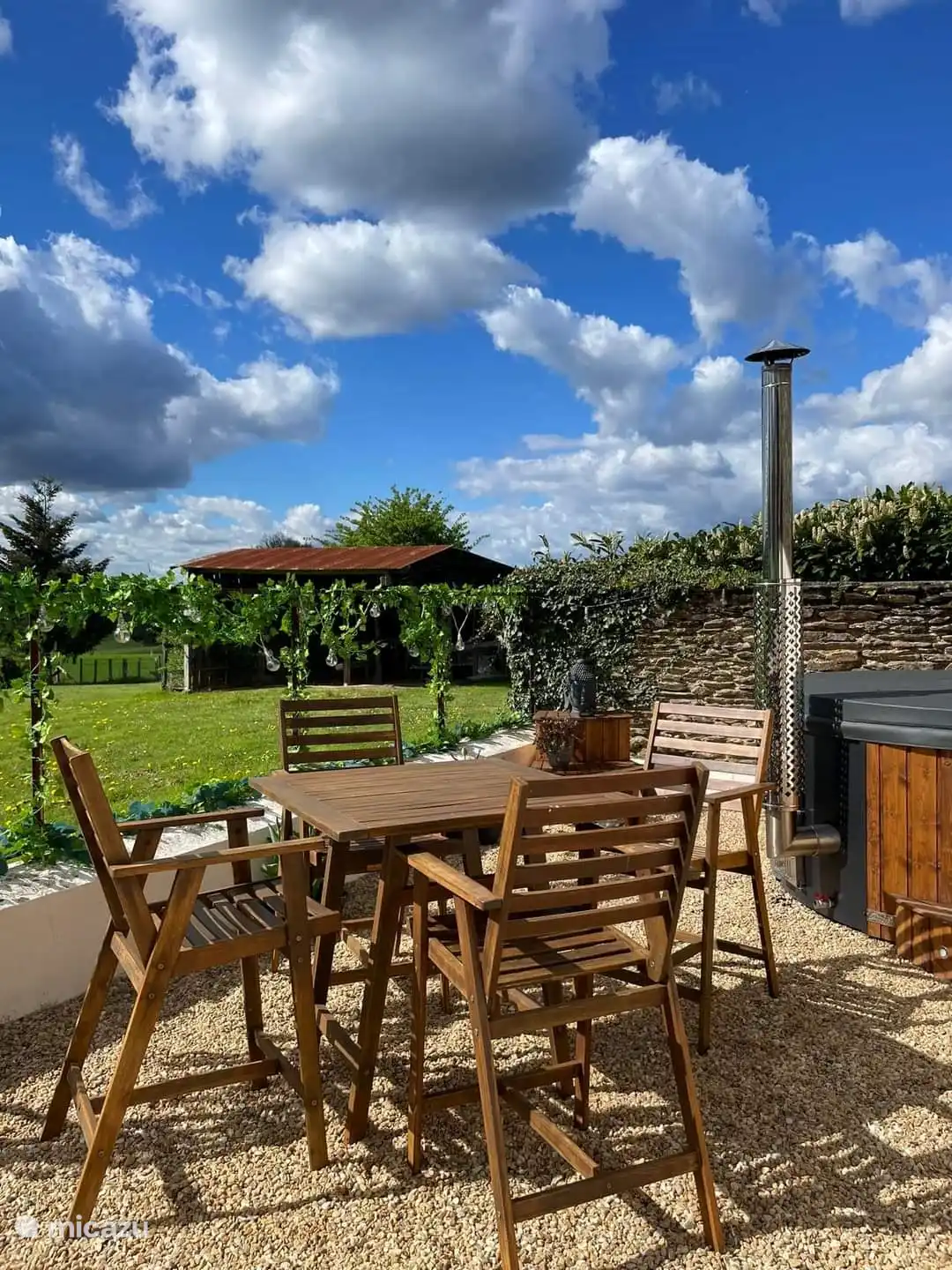 Holzbefeuerter Whirlpool