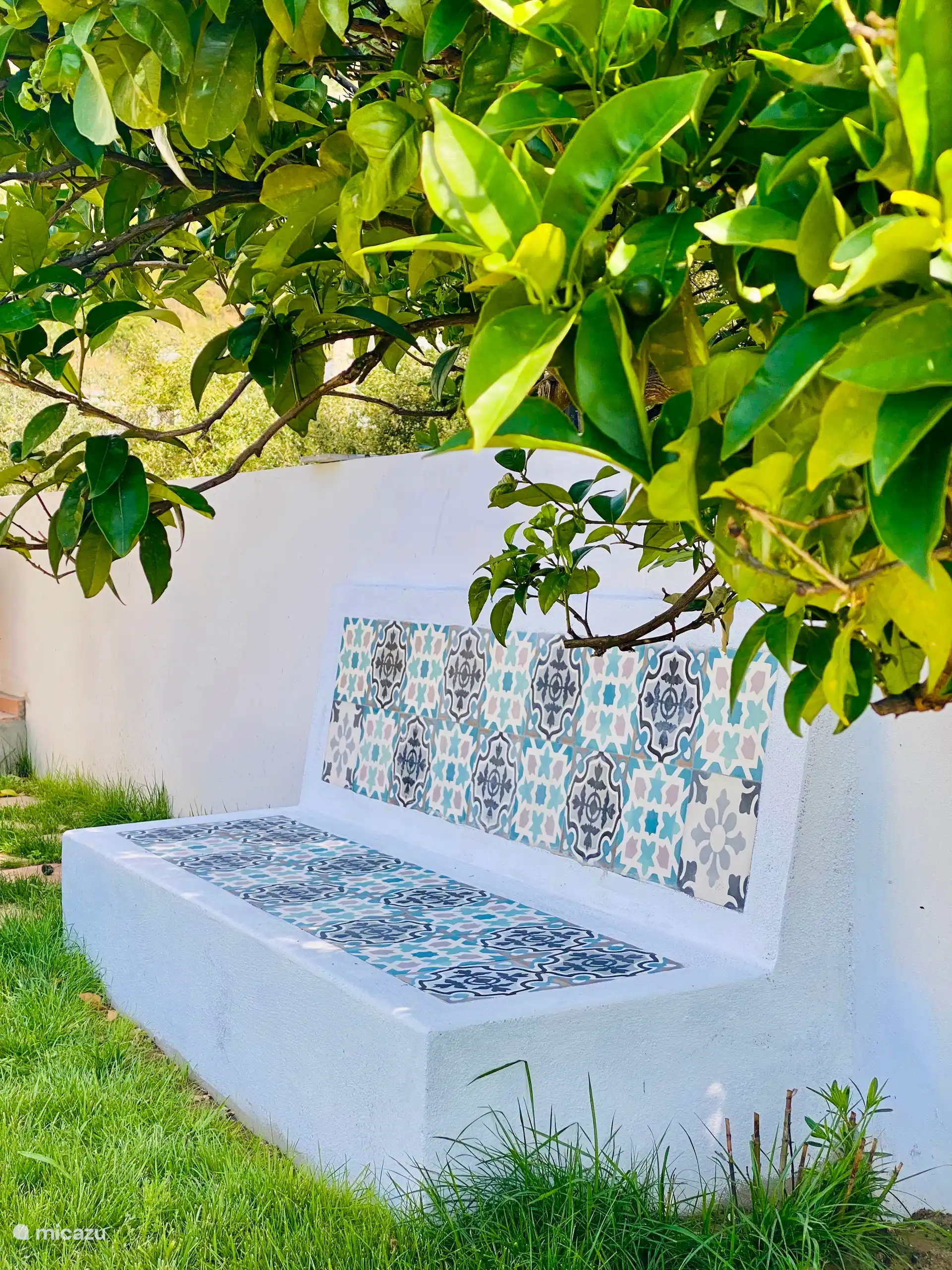 Rund um die Finca gibt es mehrere Terrassen und einen Garten