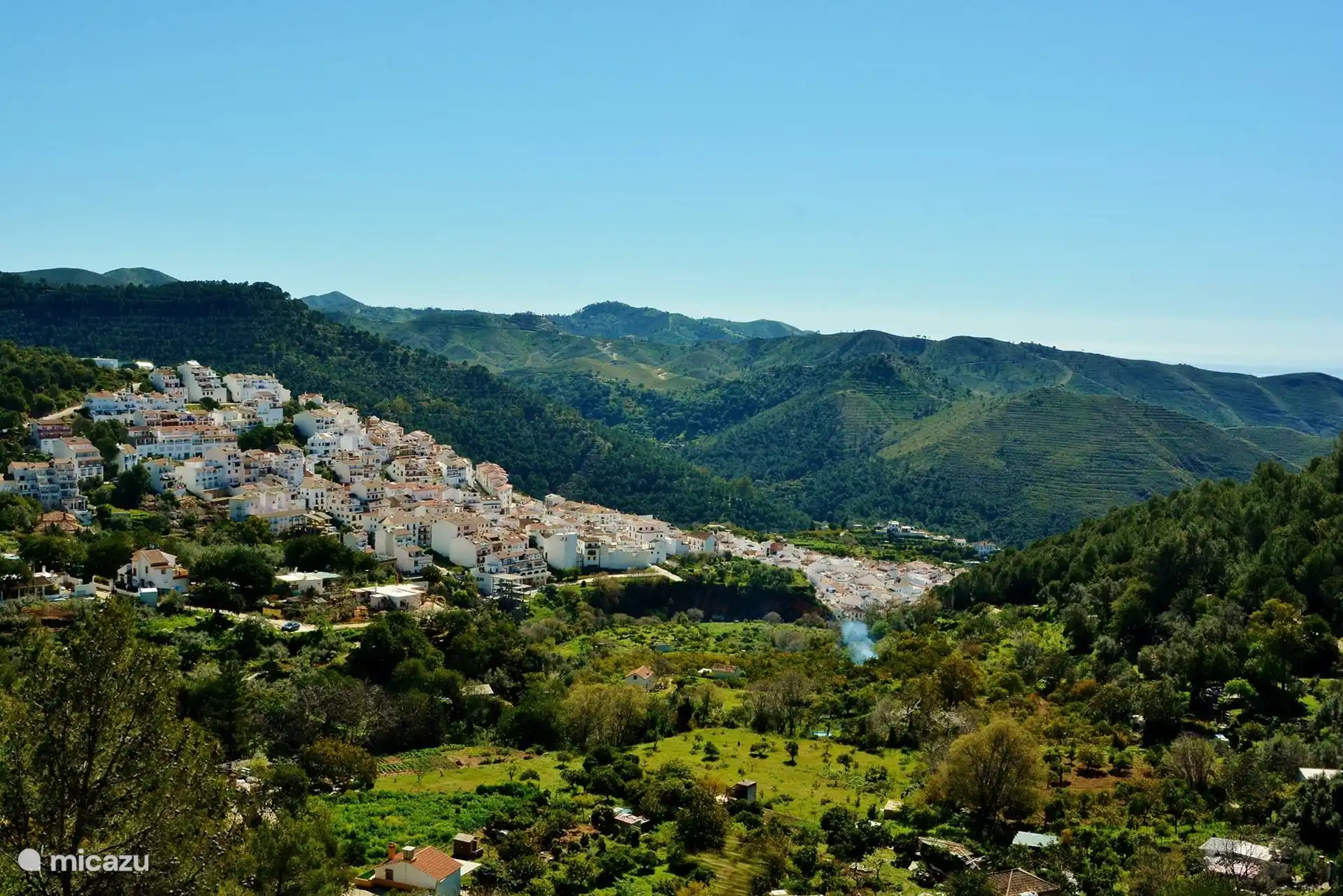 Das weiße Bergdorf Ojén, 15 Minuten von den Stränden von Marbella entfernt