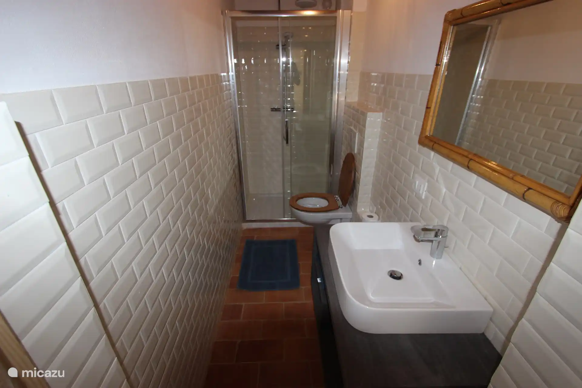 Bathroom for bedroom 1