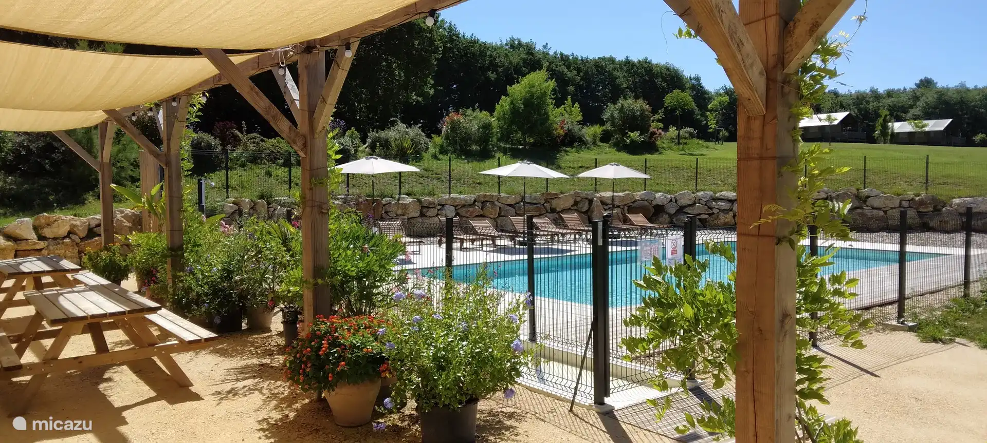 GLAMPING SAFARI LODGE MONPAZIER in Frankreich, Dordogne, Saint-Cassien - Glamping / Safarizelt / Yurt