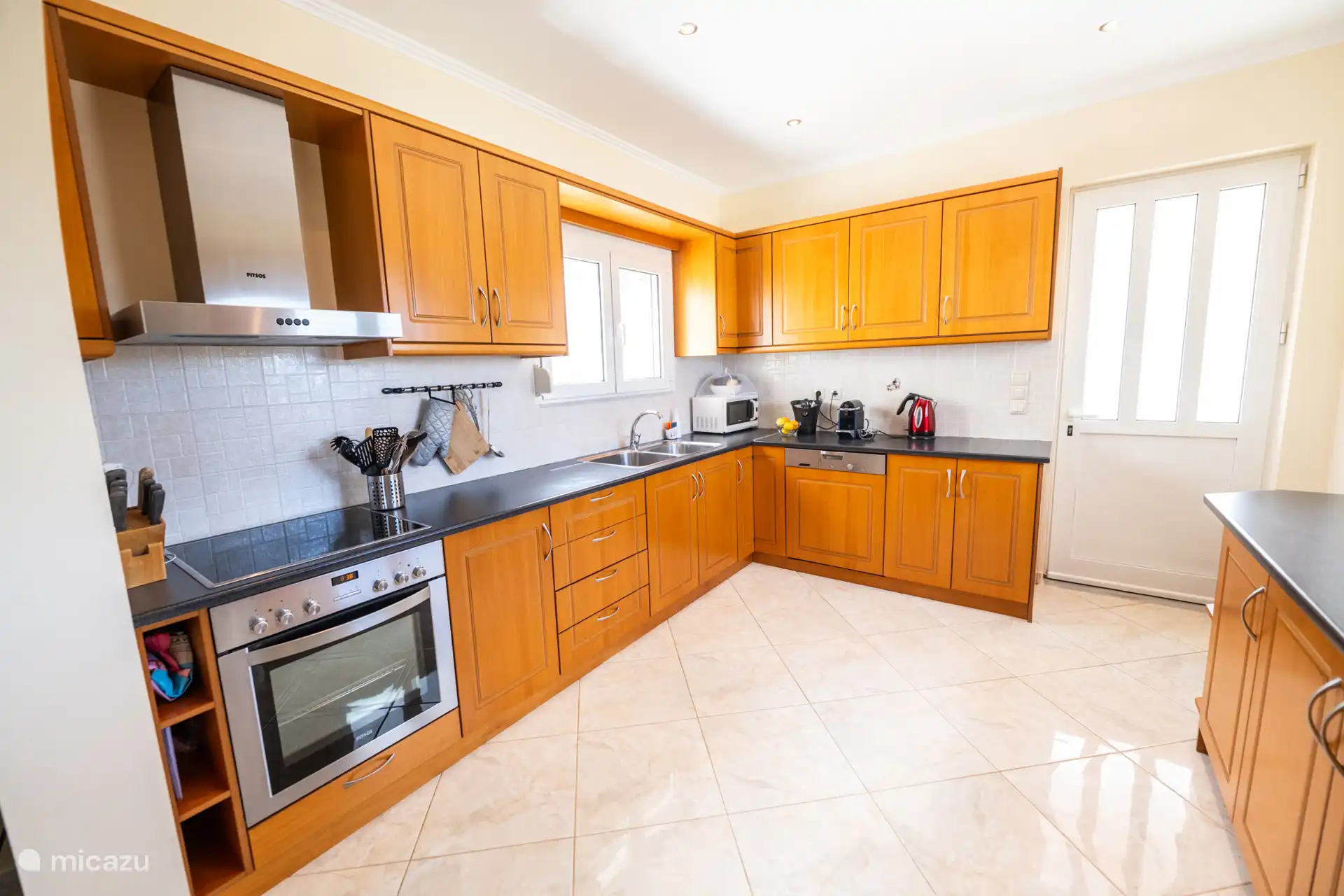 Küche und Kaffeemaschine