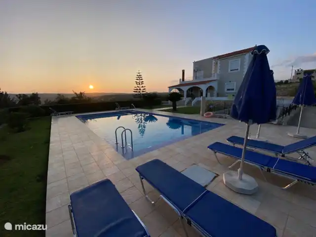 Villa Astrea | Grèce, Crète, Fyssaeri - villa Matinée à la piscine