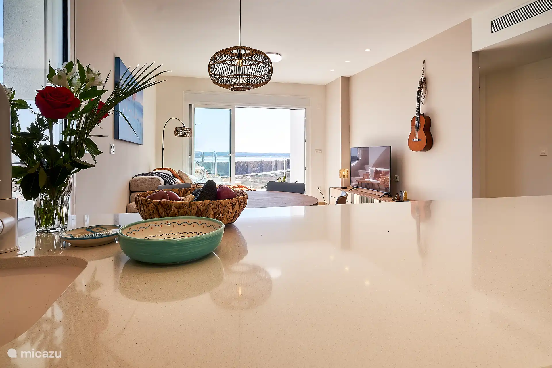 Und auch beim Kochen hat man einen schönen Blick über die Lagune von La Mata.