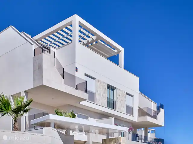 Blue Lake Penthouse | Espagne, Costa Blanca, Guardamar del Segura - appartement Le Blue Lake Penthouse est situé au deuxième étage (bien sûr accessible par ascenseur) et est situé au coin à droite.