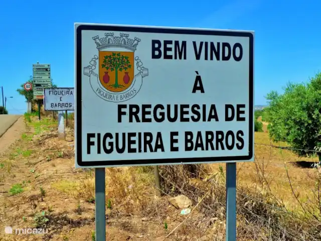 Location de Vacances Portugal, Portalegre, Figueira e Barros, villa - Piscine Casa Heechhiem pour 6 personnes Des routes de campagne mènent au village de Figueira e Barros