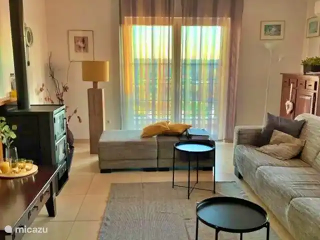 Location de Vacances Portugal, Portalegre, Figueira e Barros, villa - Piscine Casa Heechhiem pour 6 personnes Du salon, il y a une bonne vue sur l’extérieur.