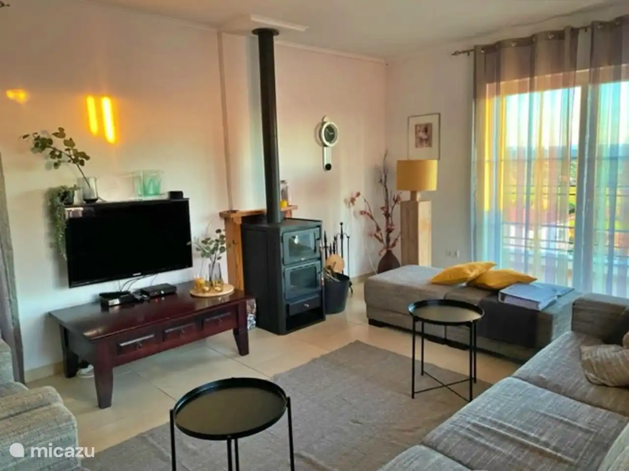 Wohnzimmer mit Kaminofen