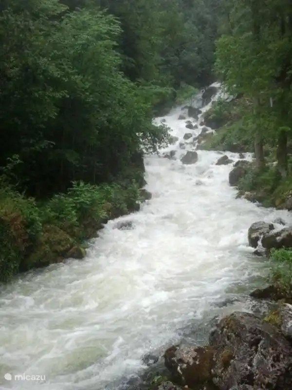 De waterval van La Frasnée