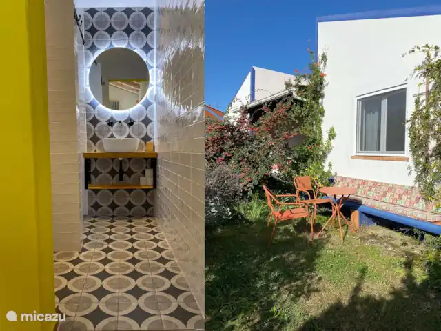 Wandelen, Portugal, Costa de Prata, Alcobaça, bed & breakfast Pátio do Vale - Cantinho badkamer & terrasje kamer Cantinho