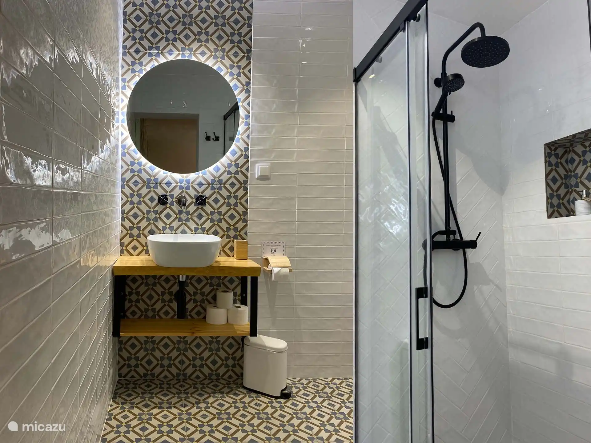 bathroom room Pátio