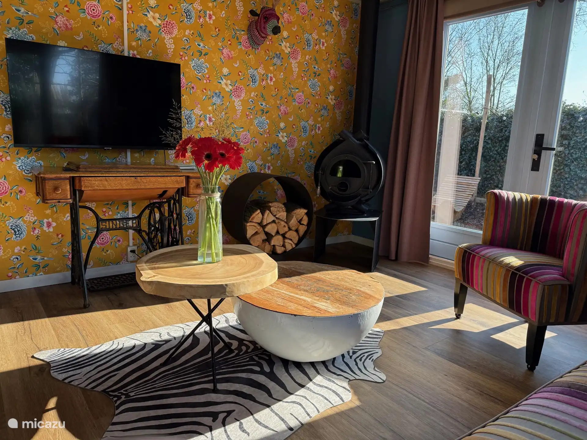 Le matin, les rayons du soleil affluent. Ouvrez les portes et profitez-en !