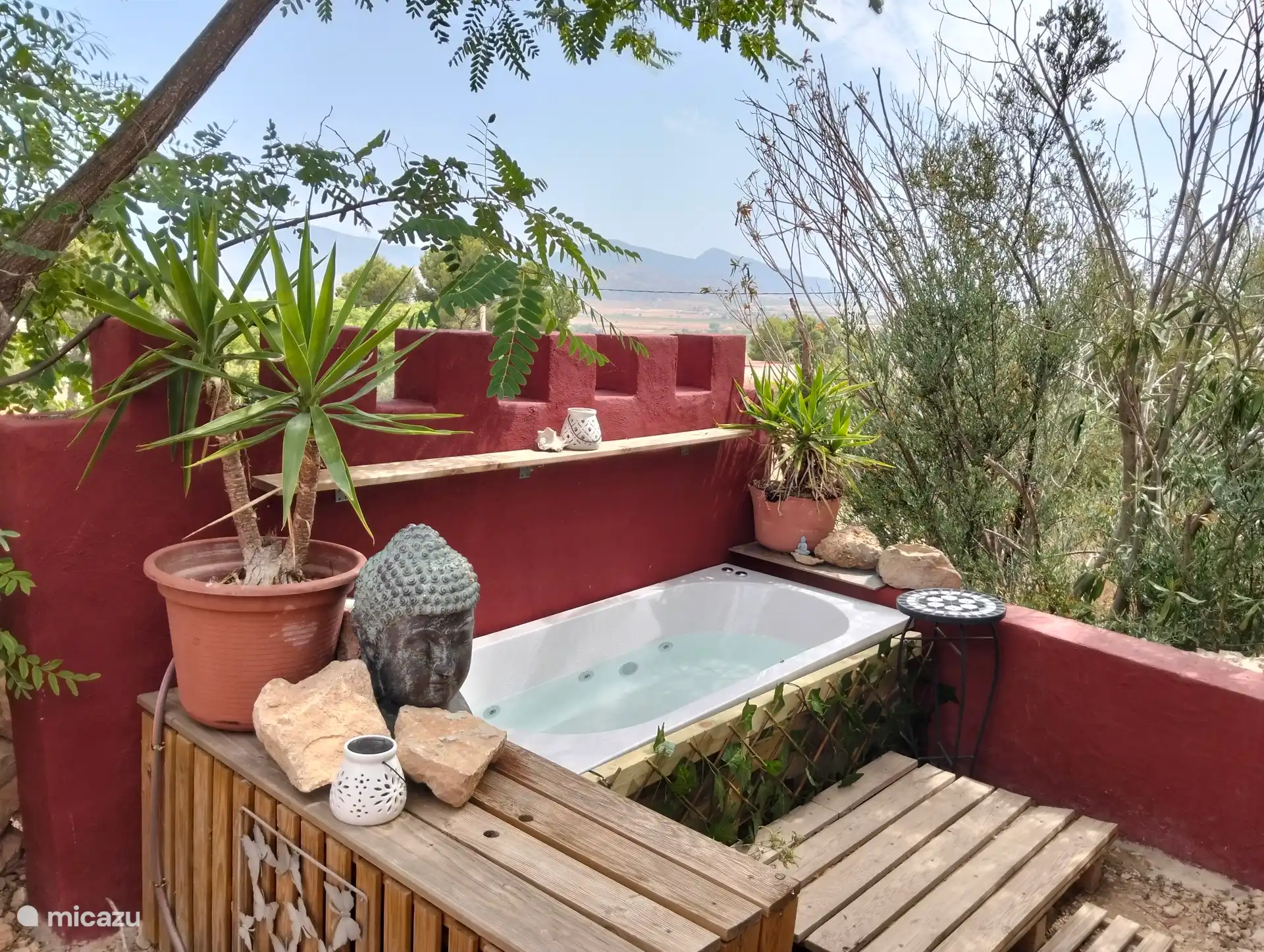 Natación, España, Costa Blanca, Hondón de las Nieves, casa pequeña  Casita La Roca